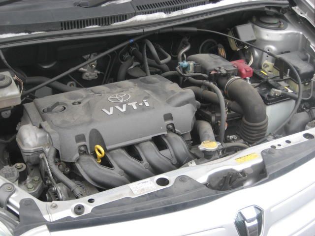 2002 Toyota ist