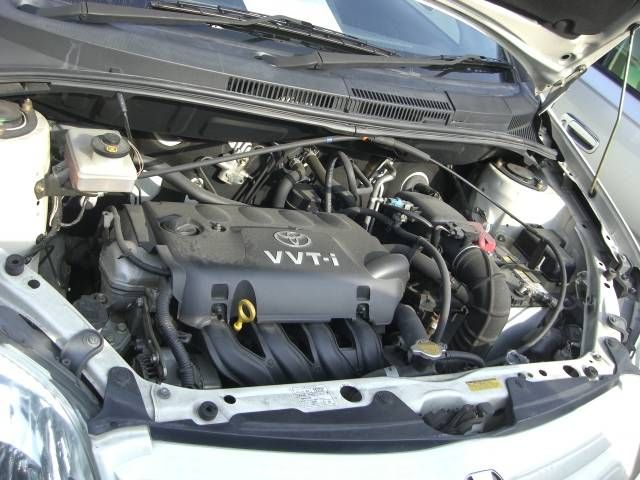 2002 Toyota ist