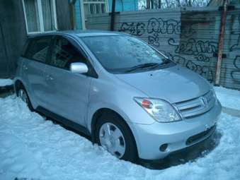 2002 Toyota ist