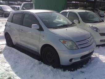 2002 Toyota ist