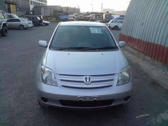 2002 Toyota ist