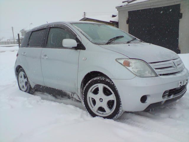 2002 Toyota ist
