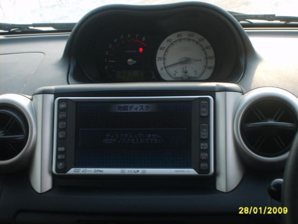 2002 Toyota ist