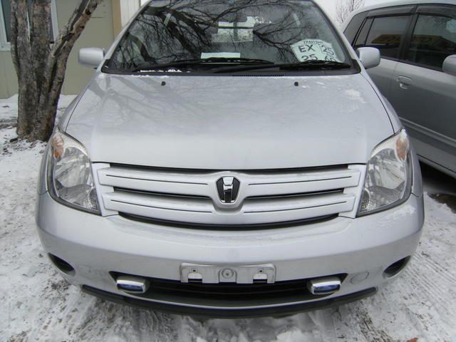 2002 Toyota ist