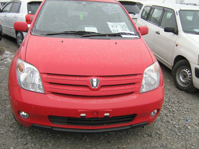 2002 Toyota ist