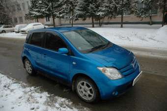 2002 Toyota ist