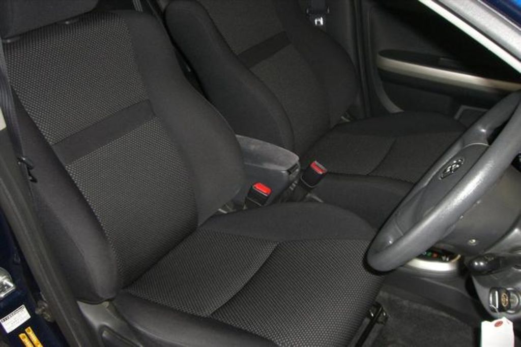 2002 Toyota ist