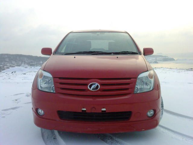 2002 Toyota ist