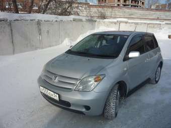 2002 Toyota ist