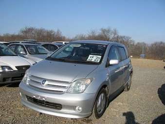 2002 Toyota ist