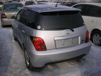 2002 Toyota ist