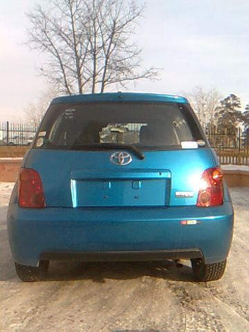 2002 Toyota ist