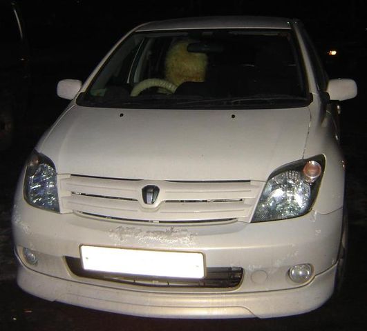 2002 Toyota ist