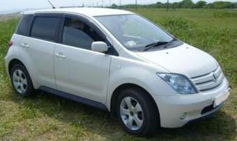 2002 Toyota ist
