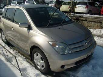2002 Toyota ist