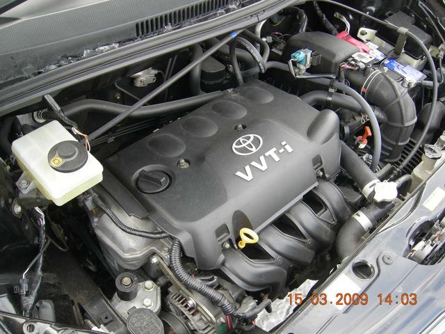 2002 Toyota ist