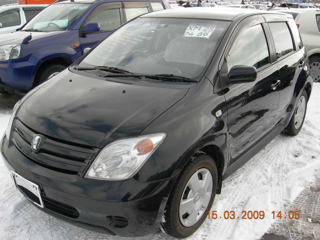 2002 Toyota ist