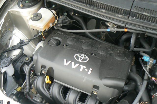 2002 Toyota ist