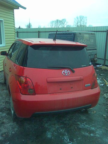2002 Toyota ist