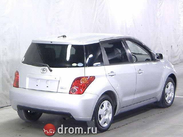 2002 Toyota ist
