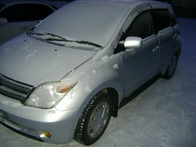 2002 Toyota ist