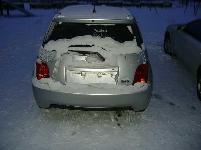 2002 Toyota ist