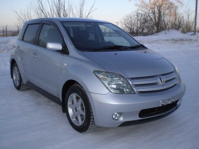 2002 Toyota ist