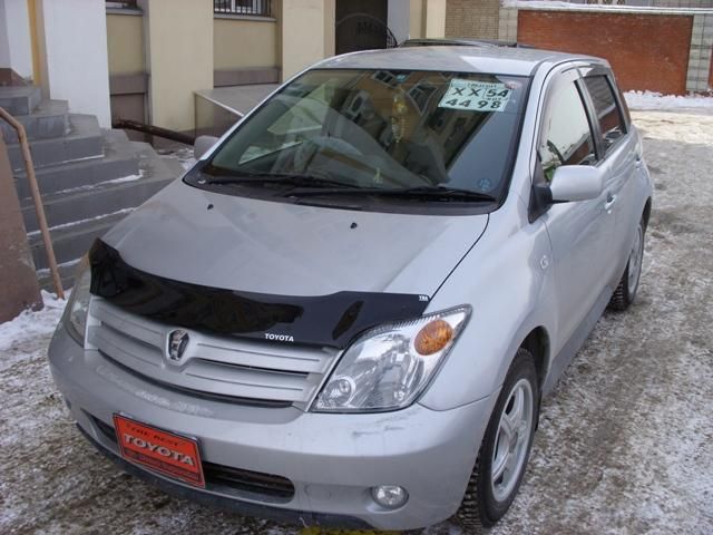 2002 Toyota ist