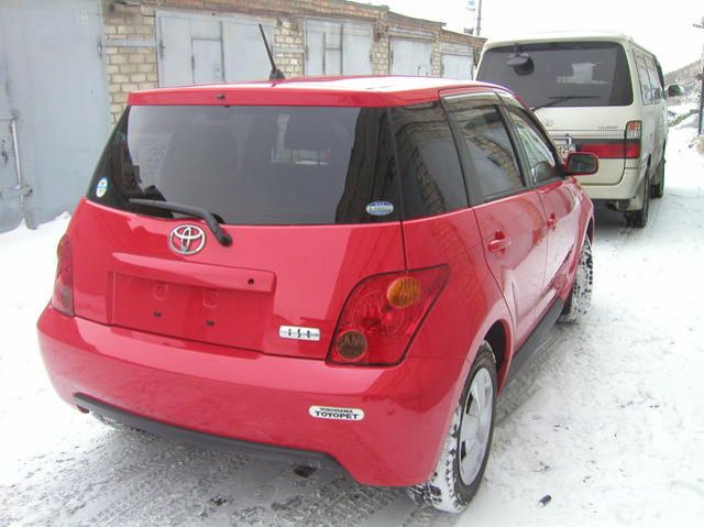 2002 Toyota ist