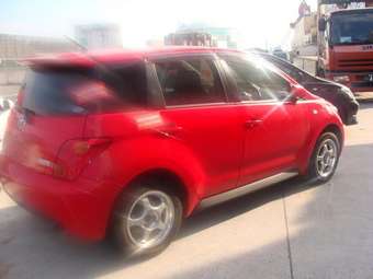 2002 Toyota ist