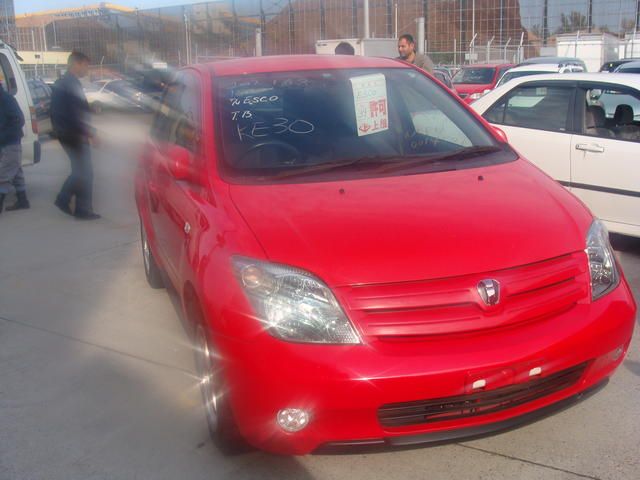 2002 Toyota ist