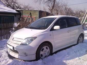 2002 Toyota ist