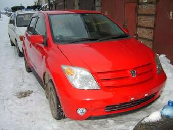 2002 Toyota ist