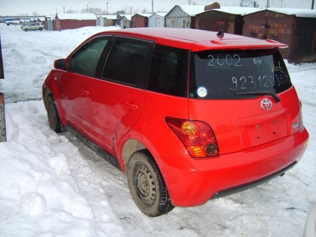 2002 Toyota ist