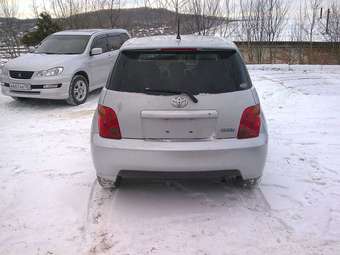 2002 Toyota ist