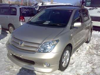 2002 Toyota ist
