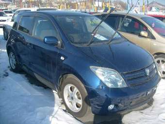 2002 Toyota ist