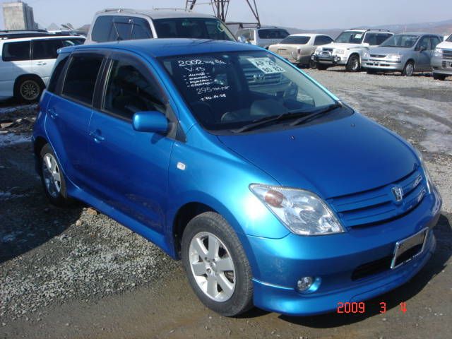 2002 Toyota ist