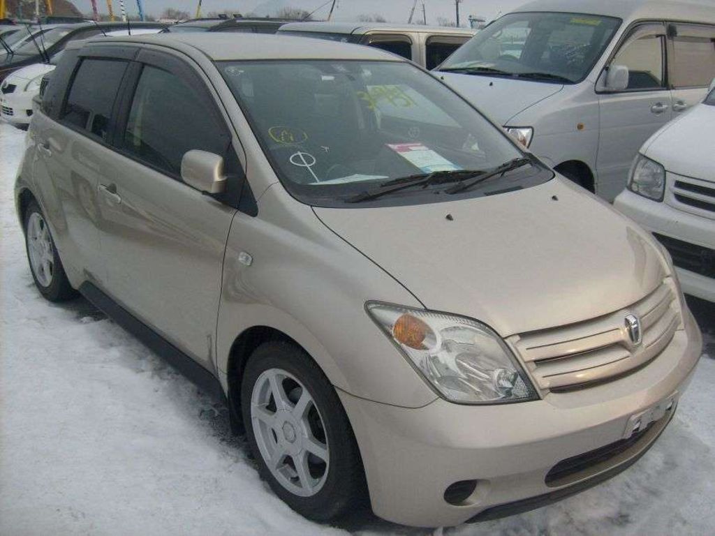 2002 Toyota ist