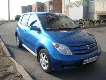 2002 Toyota ist