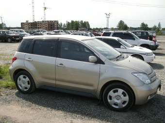 2002 Toyota ist