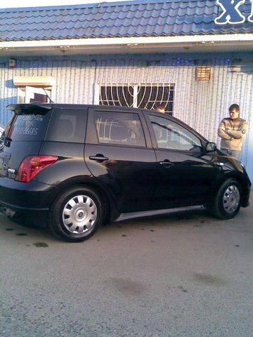 2002 Toyota ist