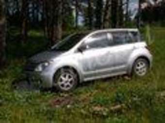 2002 Toyota ist