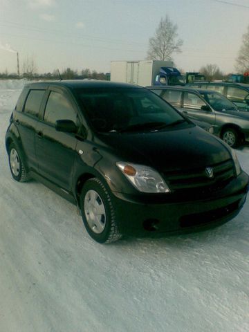 2002 Toyota ist