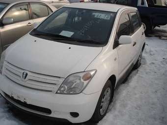 2002 Toyota ist