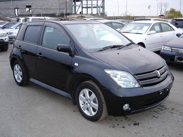 2002 Toyota ist