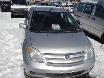2002 Toyota ist