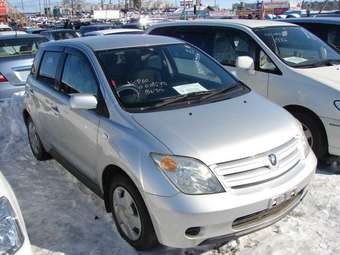 2002 Toyota ist