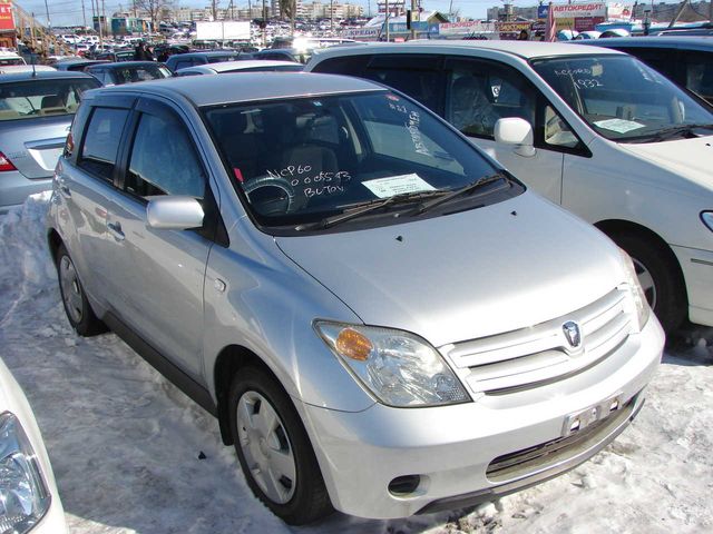 2002 Toyota ist