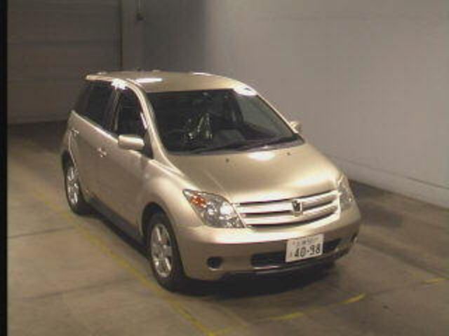 2002 Toyota ist